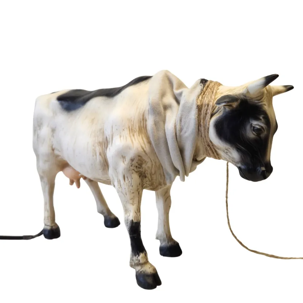 Mucca pezzata con coda in movimento per statue da 30 cm