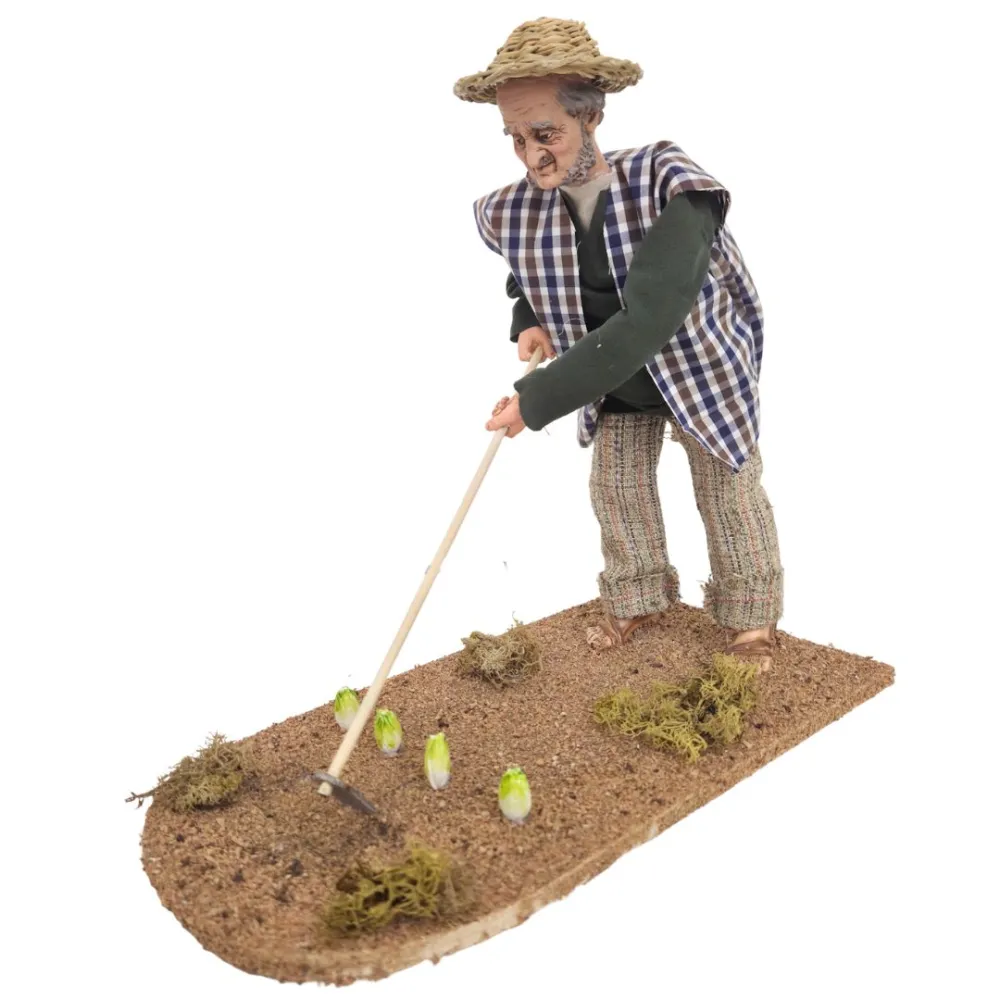 Animated Traditional Hoeing Farmer - 30 cm