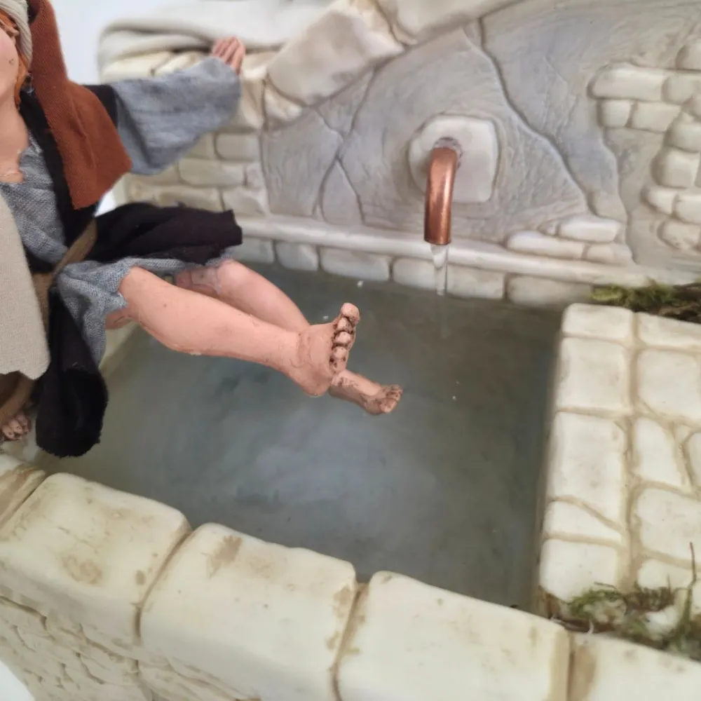 Animated Palestinian Child at the Fountain, for 30 cm Nativity Figure