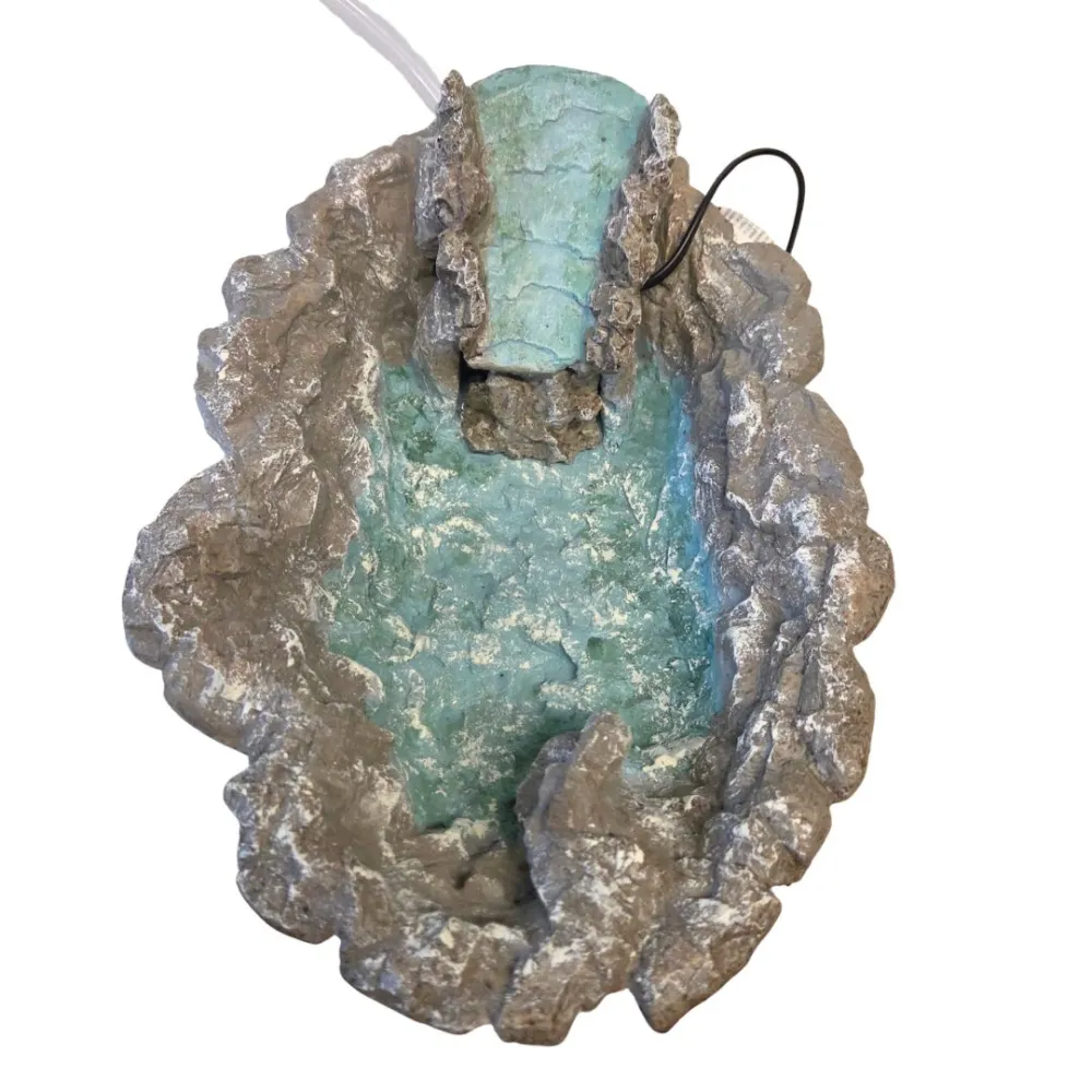 Oval Resin Lake with Pump and Hose