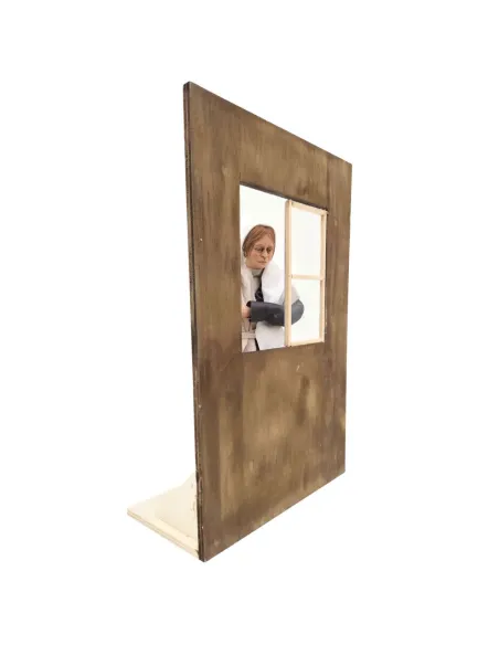 Animated Palestinian Woman Cleaning a Window - 30 cm