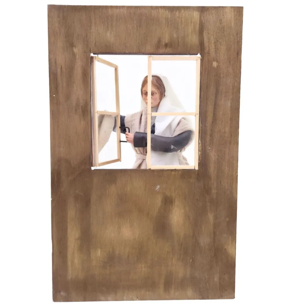 Animated Palestinian Woman Cleaning a Window - 30 cm