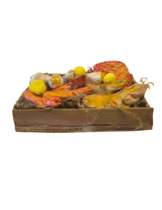 Cassetta in legno con prodotti ittici per statue da 25-30 cm 2