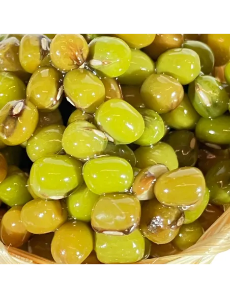 Basket with Green Olives for 20–25 cm Nativity Figures