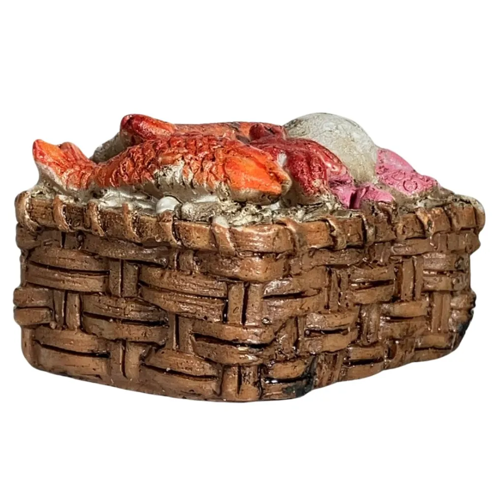 Cesta con prodotti ittici in resina per statue da 15-20 cm