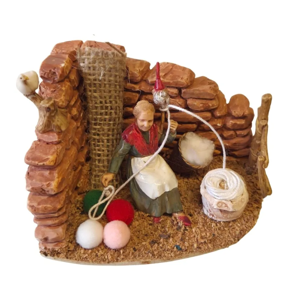 Landi Woman Spinning Wool, 10 cm