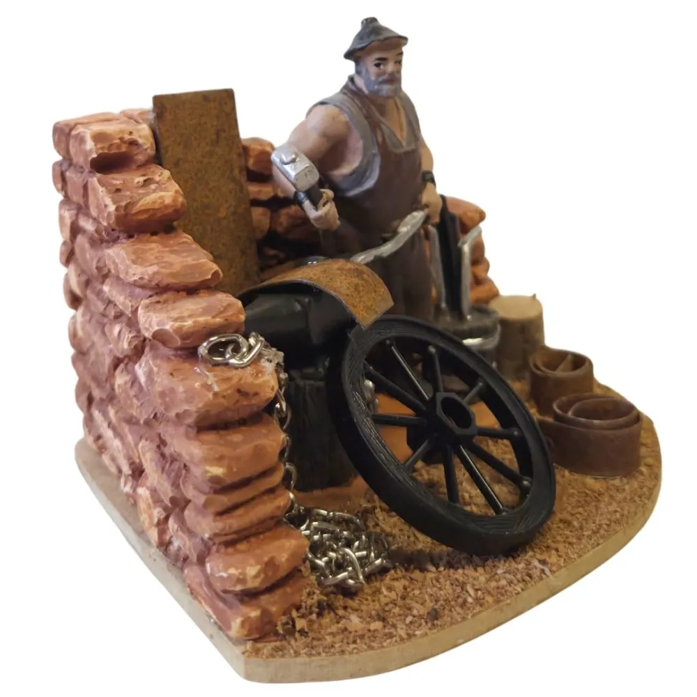 Oliver Blacksmith with Workshop Setting, 8 cm
